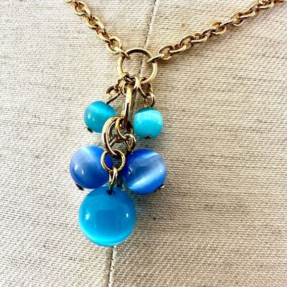 Gold tone blue beaded necklace - Picture 3 of 8